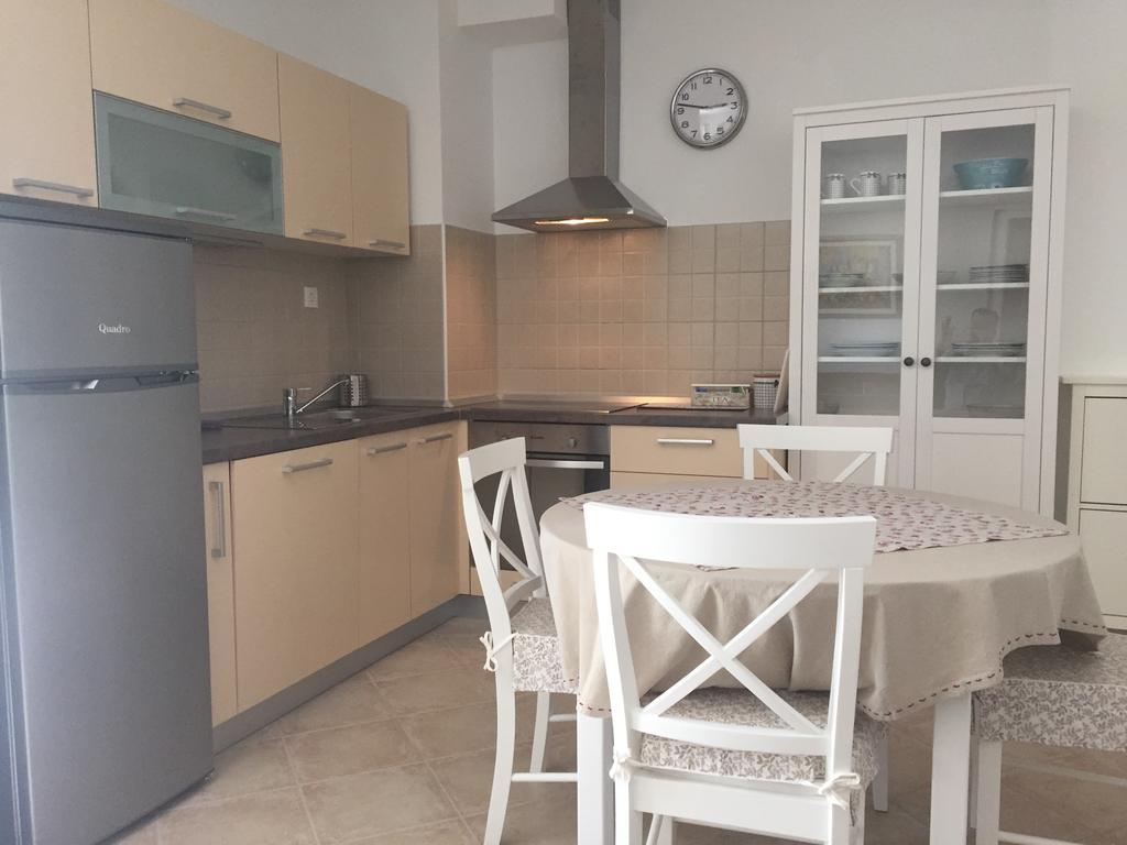 Apartment Maestral Rogač Eksteriør billede
