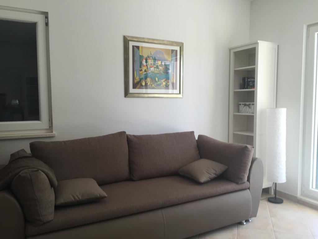 Apartment Maestral Rogač Eksteriør billede